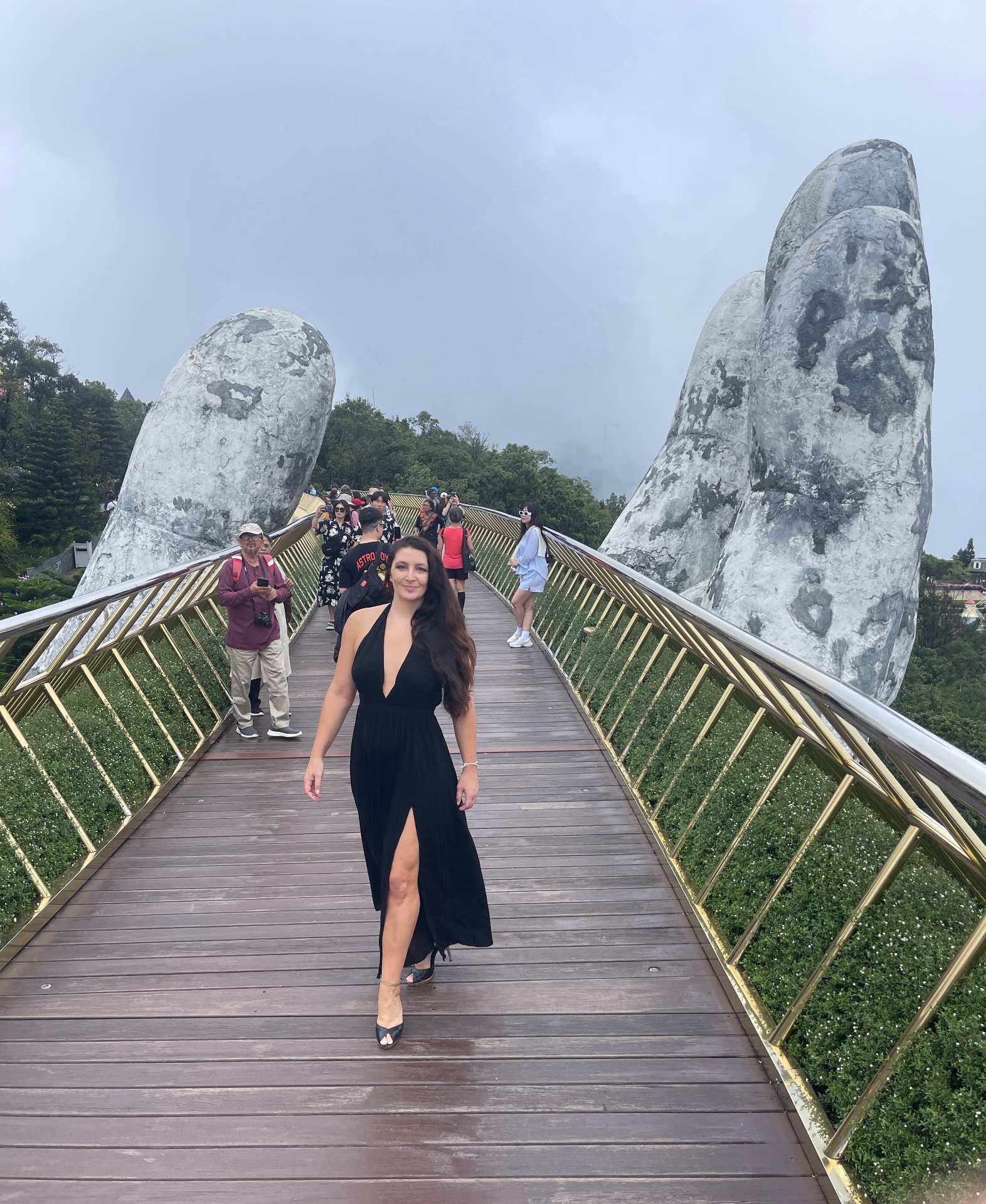 Shannon Smith at the Golden Bridge in Vietnam — neuroscience speaker and world traveler